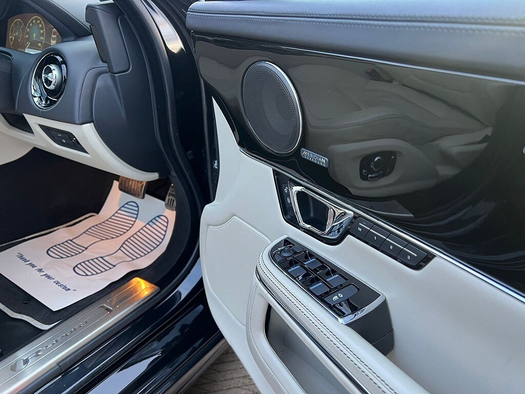 Used Jaguar XJ 2016 for sale - 76358287: Photo 20