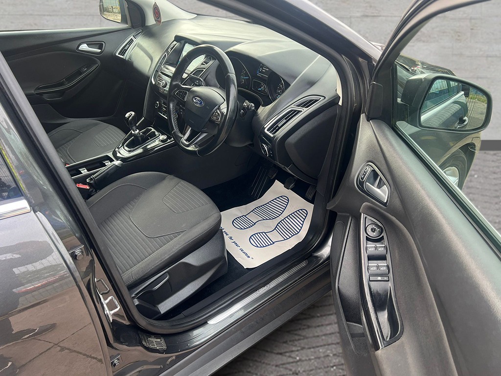 Used Ford Focus 2017 for sale - 76613584: Photo 11