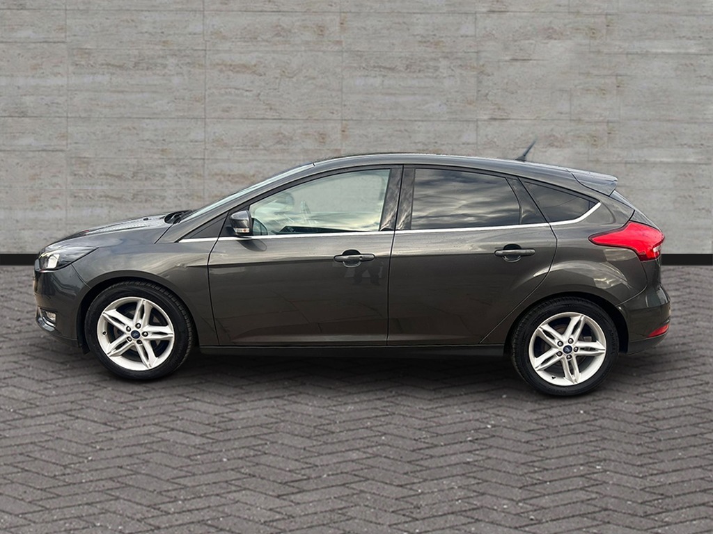 Used Ford Focus 2017 for sale - 76613584: Photo 4