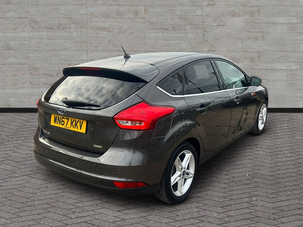 Used Ford Focus 2017 for sale - 76613584: Photo 5