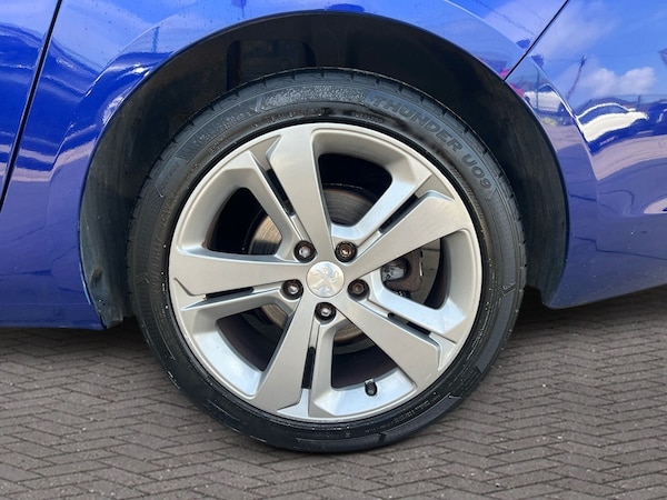 Used Peugeot 308 2018 for sale - 76232997: Photo 15