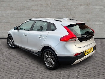 Used Volvo V40 2014 for sale - 76907787: Photo