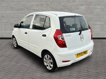 Used Hyundai i10 2013 for sale - 77053136: Photo