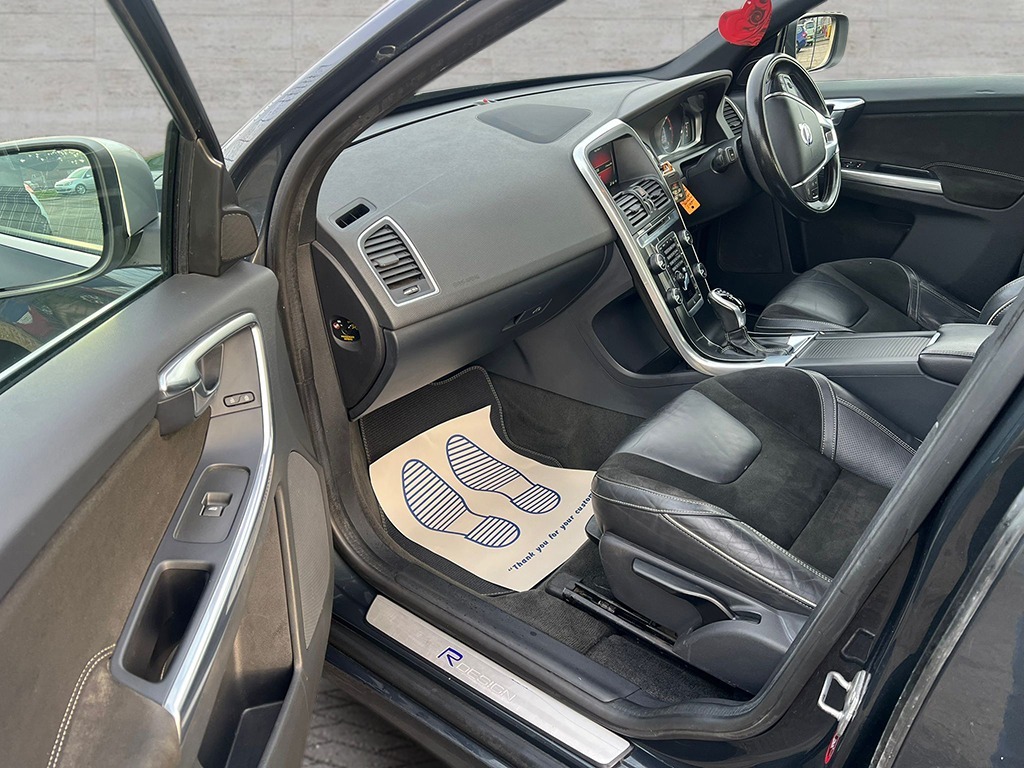 Used Volvo XC60 2015 for sale - 77616160: Photo 10