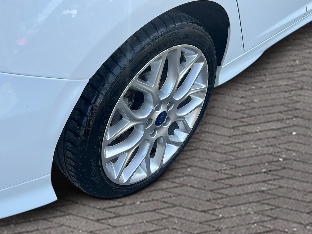 Used Ford Focus 2015 for sale - 77662844: Photo 13