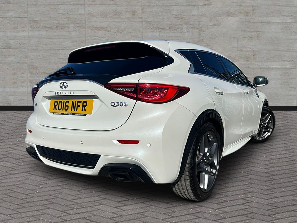 Used Infiniti Q30 2016 for sale - 77918244: Photo 10