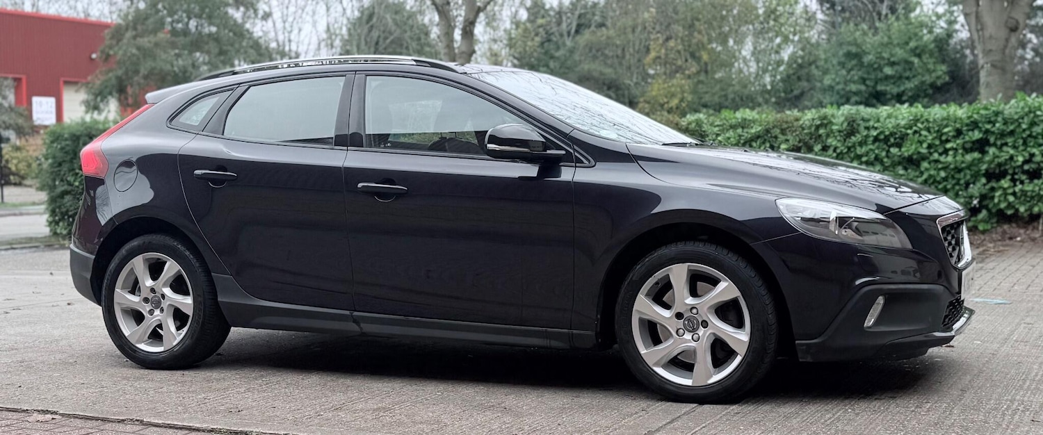 Used Volvo V40 2016 for sale - 77205065: Photo 8