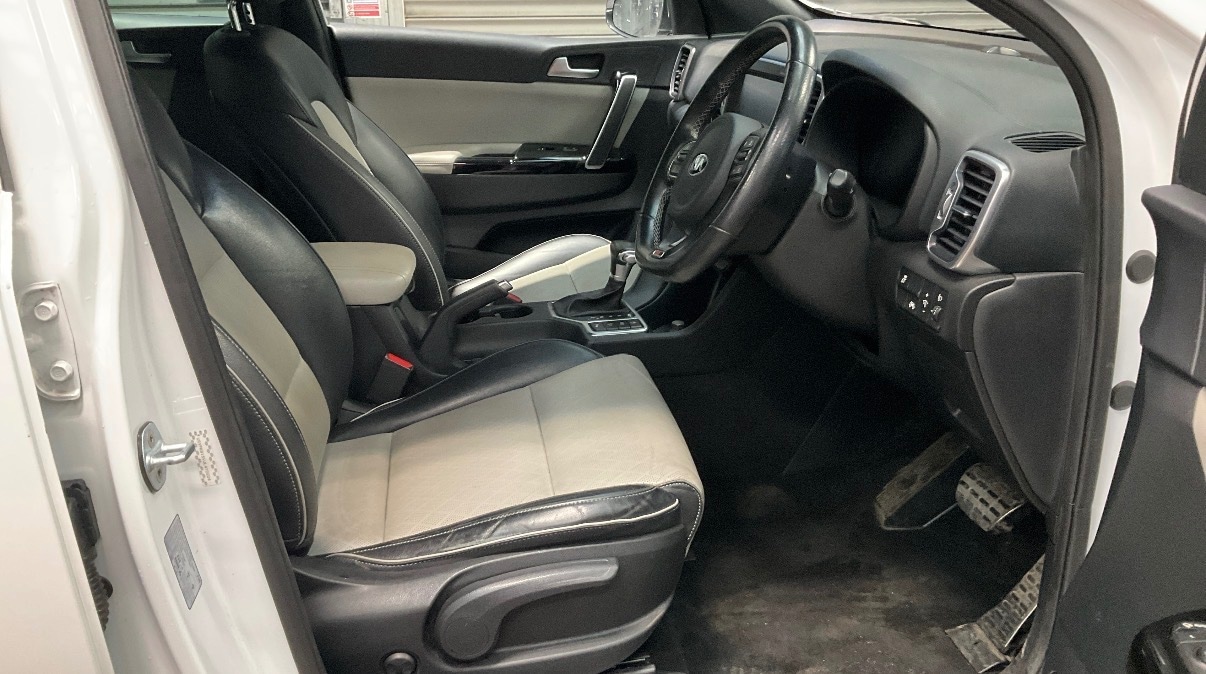 Used Kia Sportage 2018 for sale - 77643981: Photo 2