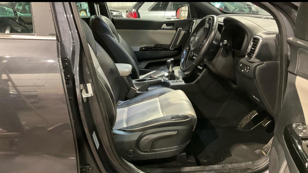 Used Kia Sportage 2018 for sale - 77074065: Photo 2