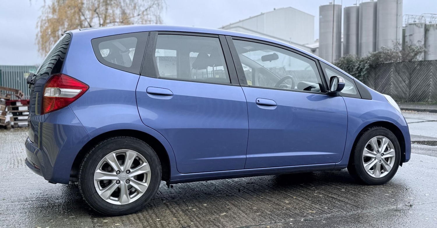 Used Honda Jazz 2012 for sale - 77205068: Photo 11