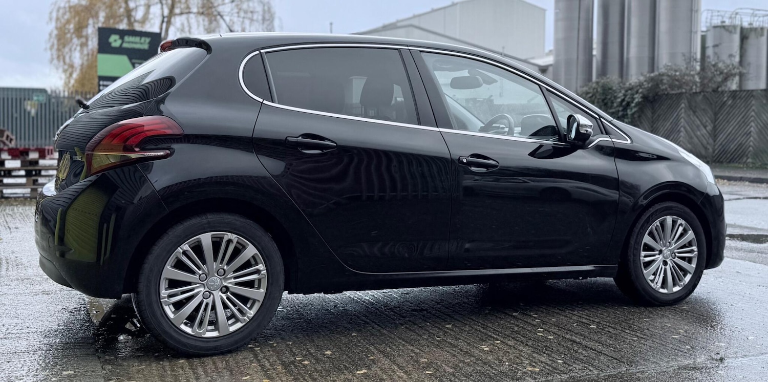 Used Peugeot 208 2017 for sale - 77205071: Photo 12