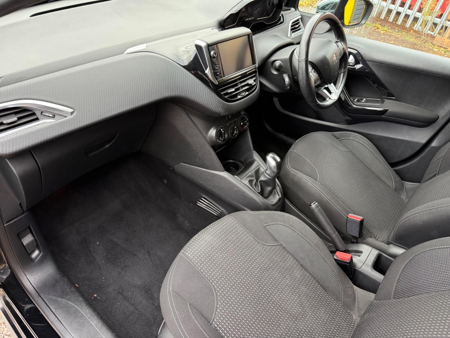 Used Peugeot 208 2017 for sale - 77205071: Photo 16