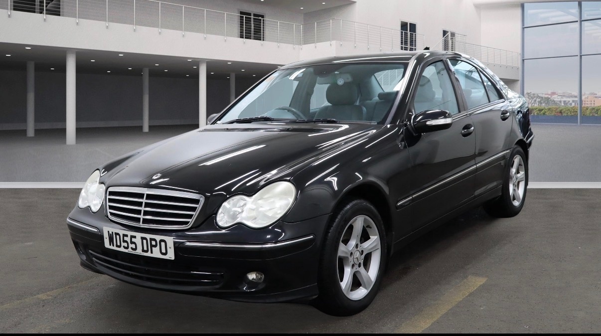 Used Mercedes-Benz C Class 2005 for sale - 77750081: Photo 3