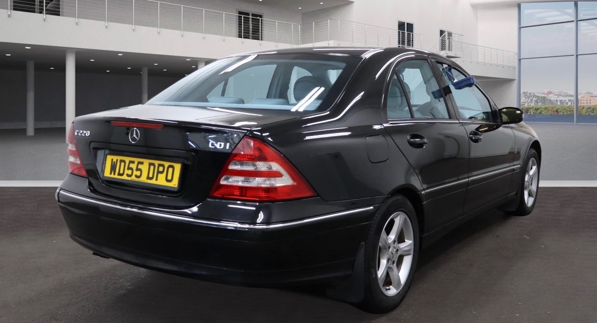 Used Mercedes-Benz C Class 2005 for sale - 77750081: Photo 5