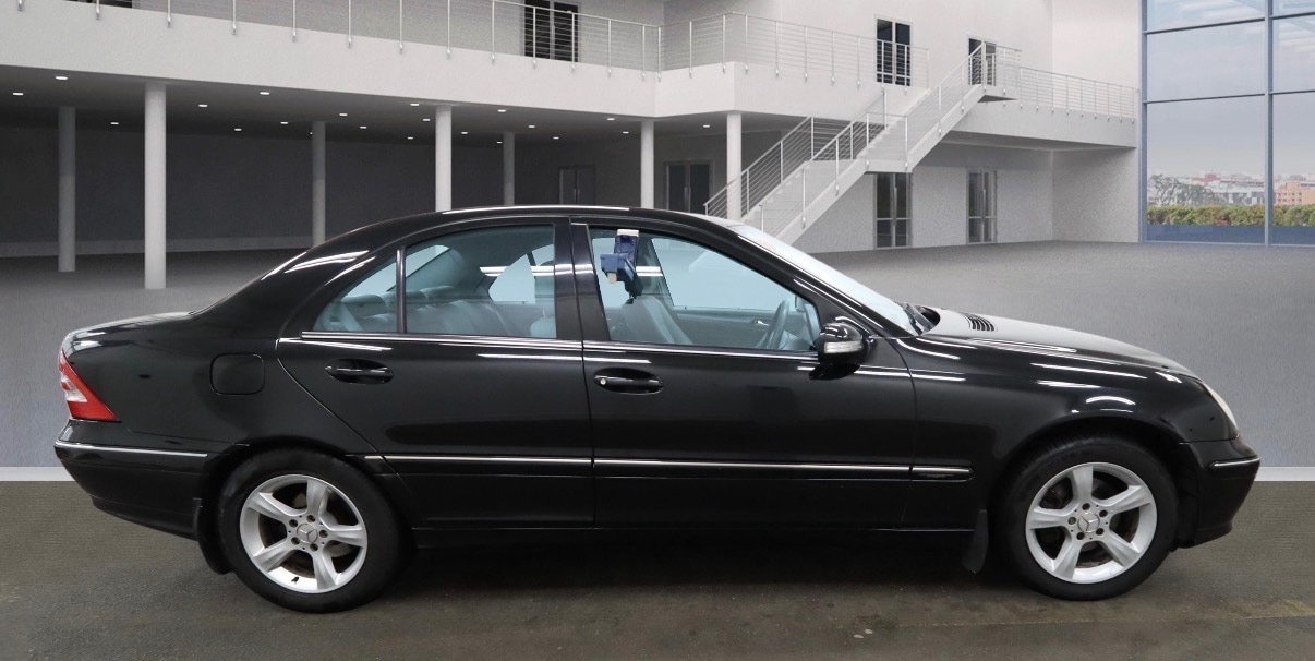 Used Mercedes-Benz C Class 2005 for sale - 77750081: Photo 6