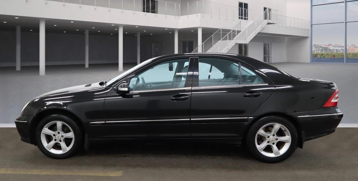 Used Mercedes-Benz C Class 2005 for sale - 77750081: Photo 7
