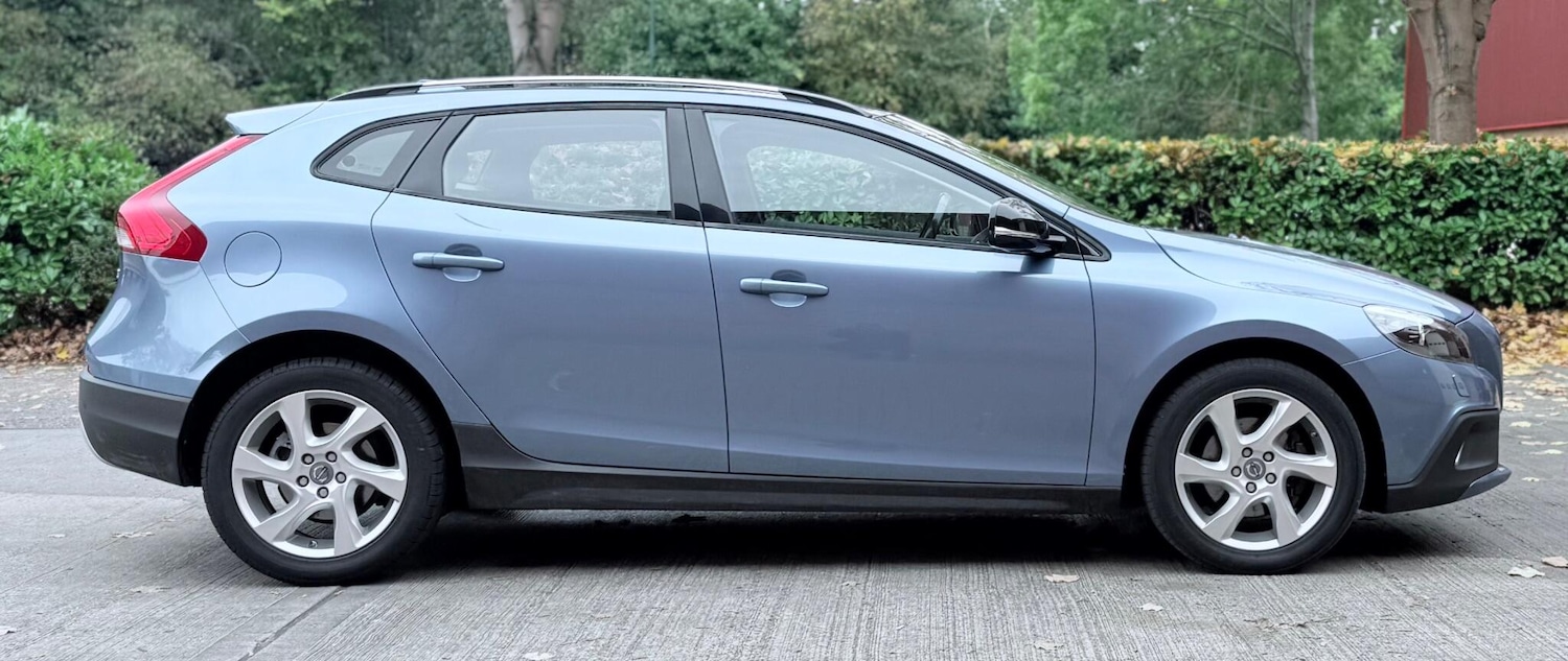 Used Volvo V40 2014 for sale - 76484503: Photo 15