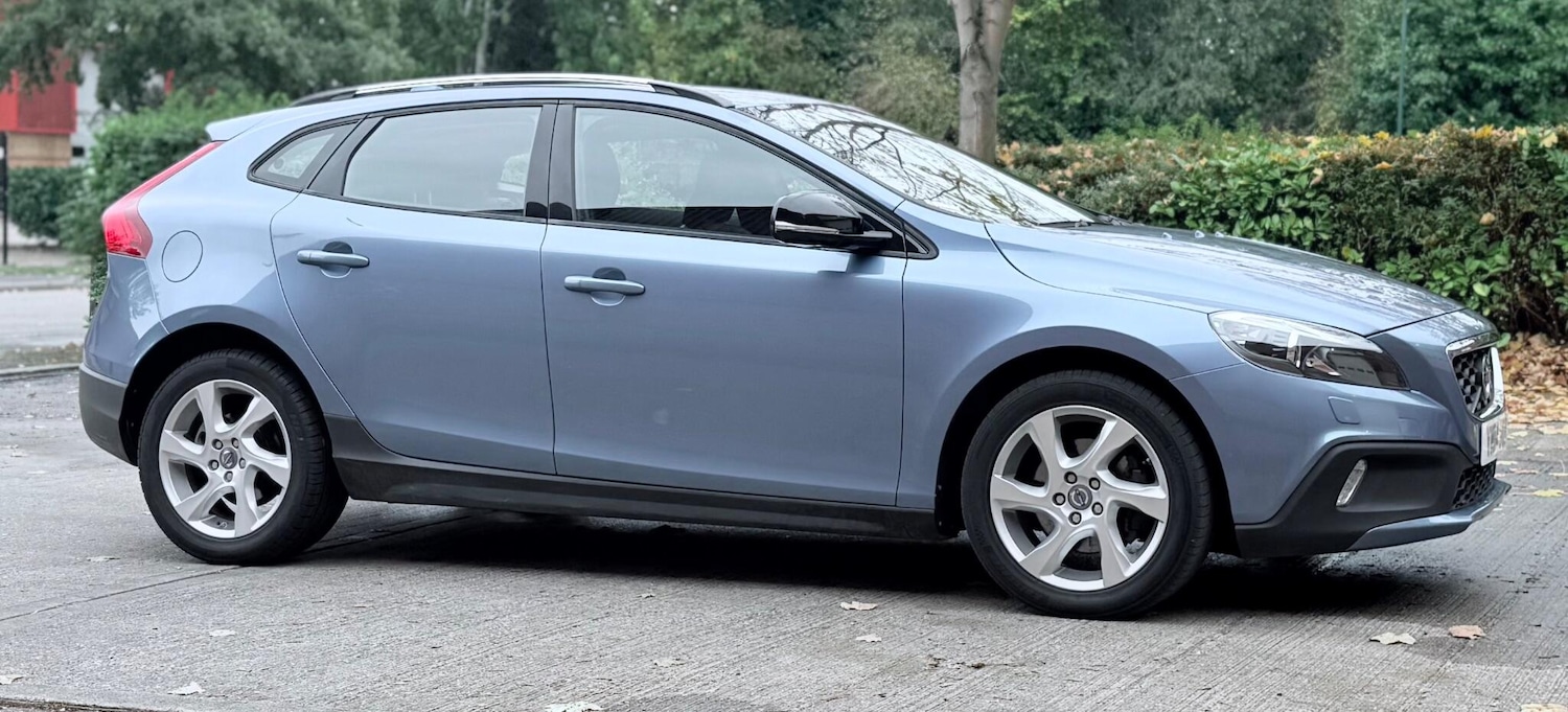 Used Volvo V40 2014 for sale - 76484503: Photo 16