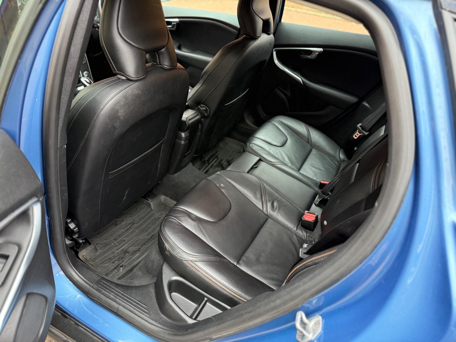 Used Volvo V40 2014 for sale - 76484503: Photo 21