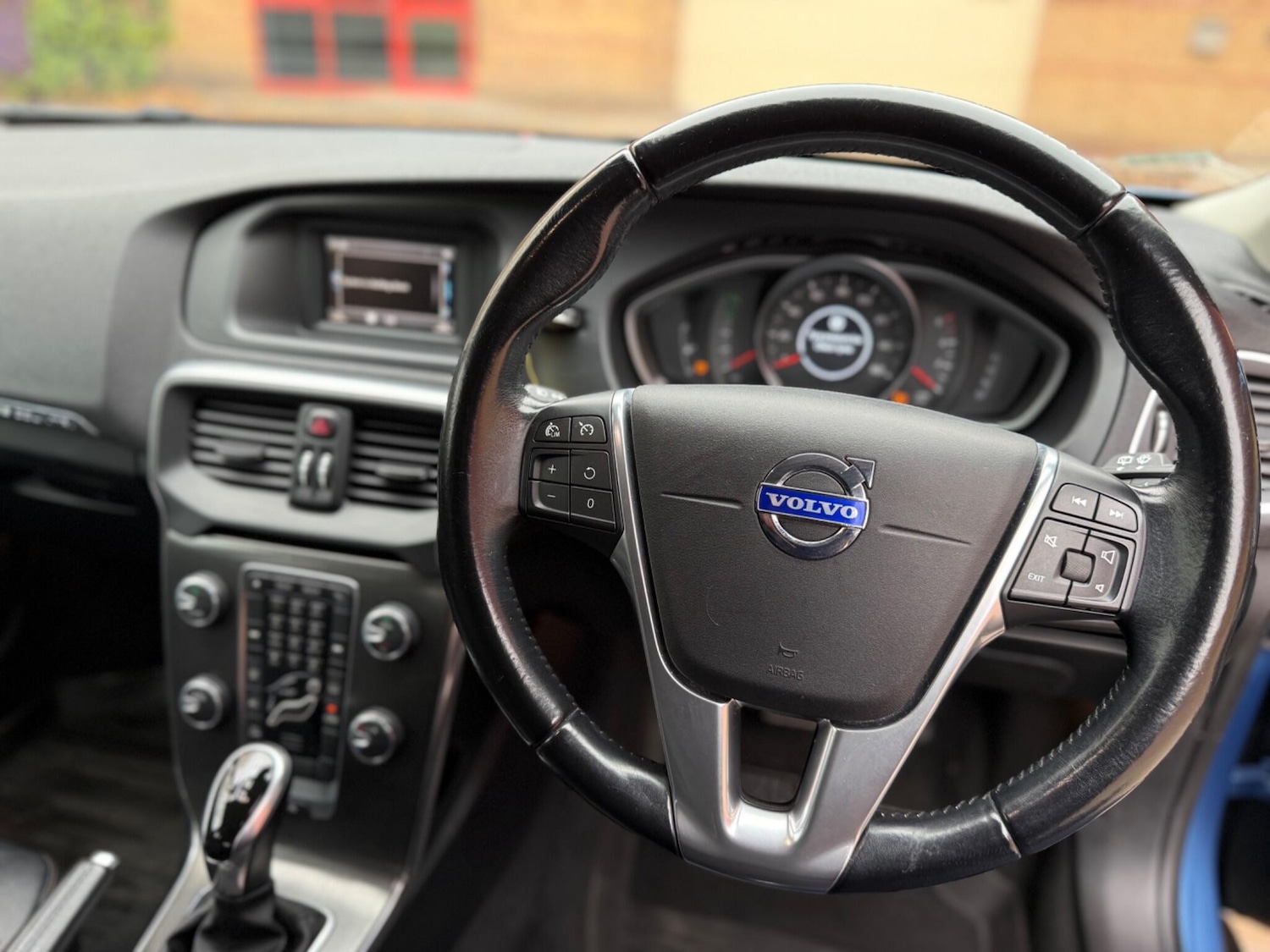 Used Volvo V40 2014 for sale - 76484503: Photo 22