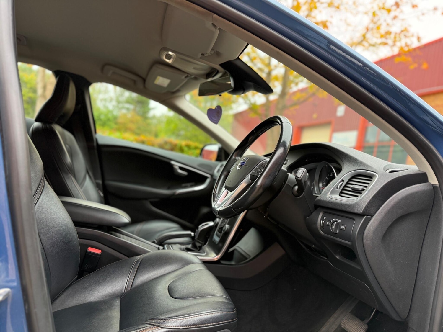 Used Volvo V40 2014 for sale - 76484503: Photo 23