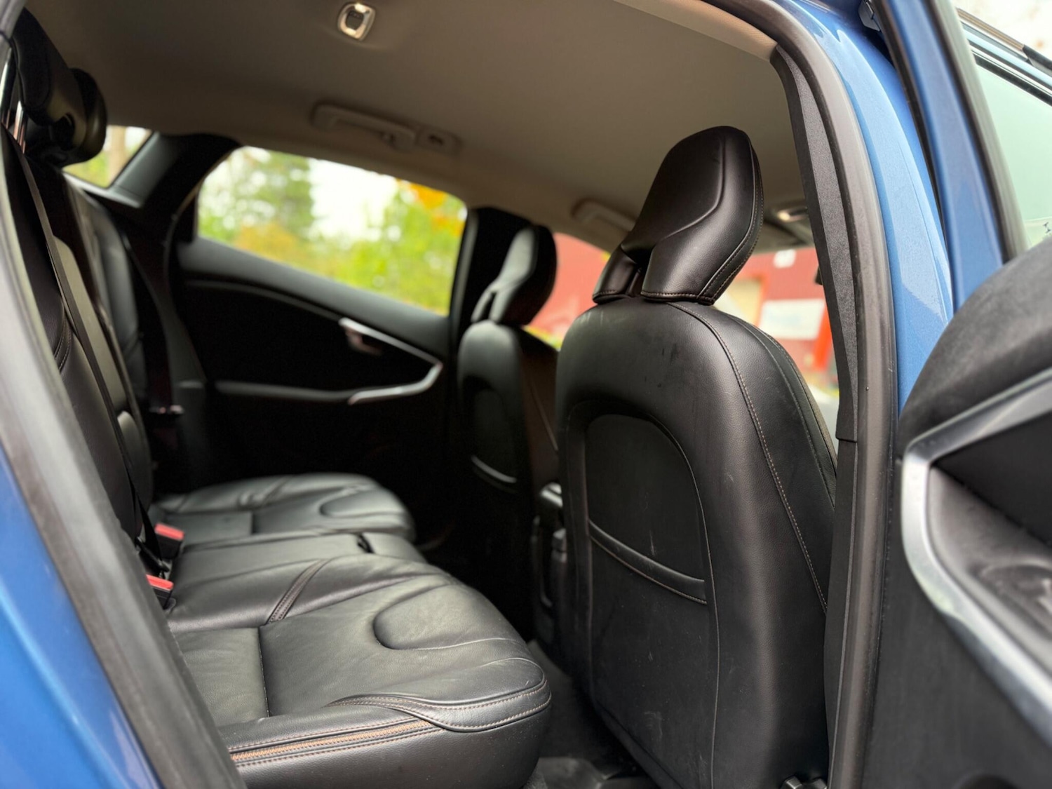 Used Volvo V40 2014 for sale - 76484503: Photo 25