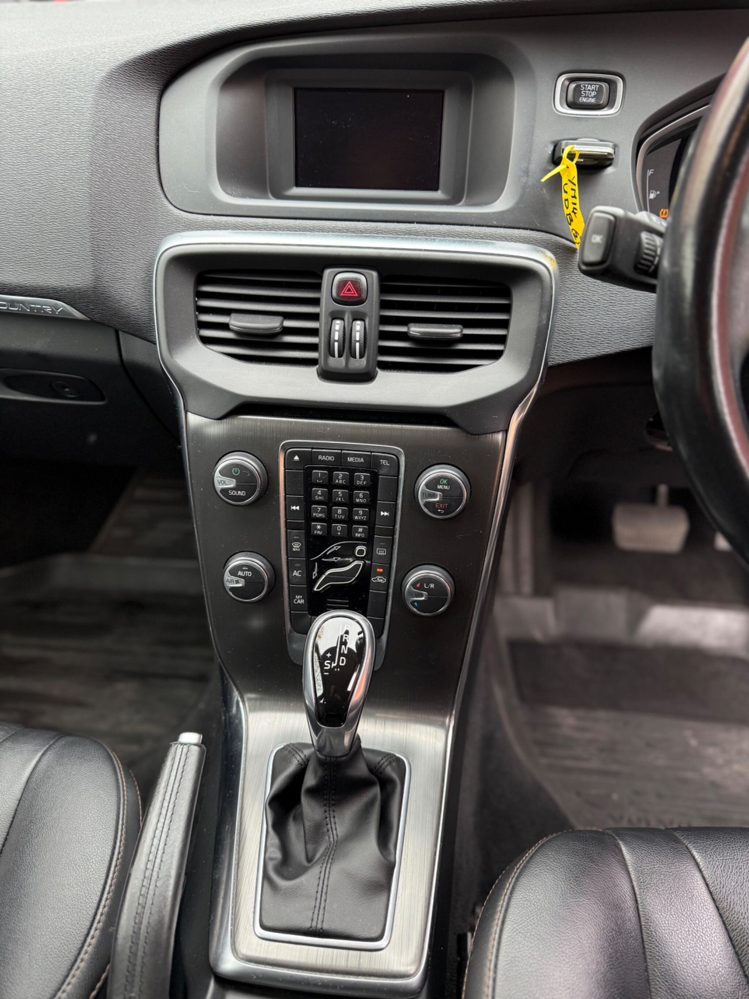 Used Volvo V40 2014 for sale - 76484503: Photo 29