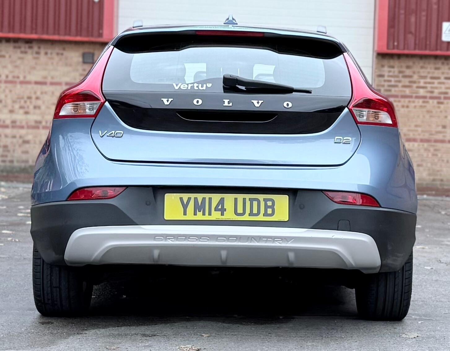 Used Volvo V40 2014 for sale - 76484503: Photo 3