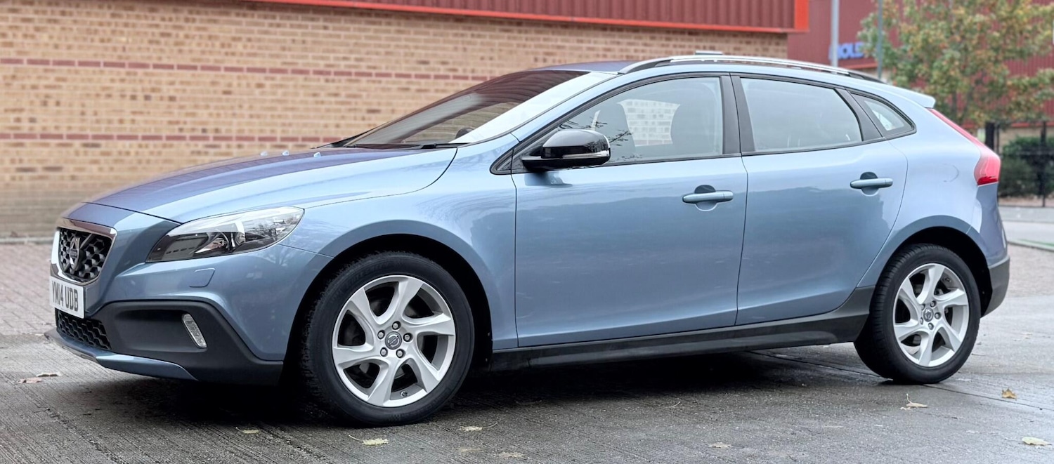 Used Volvo V40 2014 for sale - 76484503: Photo 8
