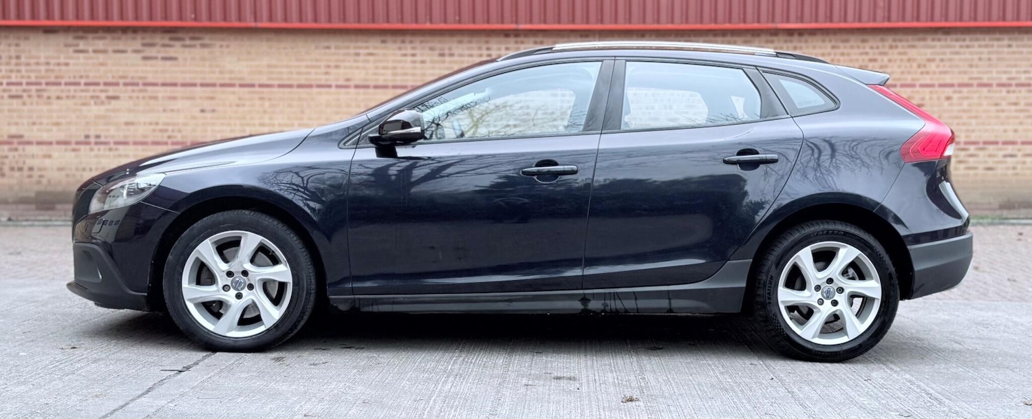 Used Volvo V40 Cross Country 2016 for sale - 76549420: Photo 13