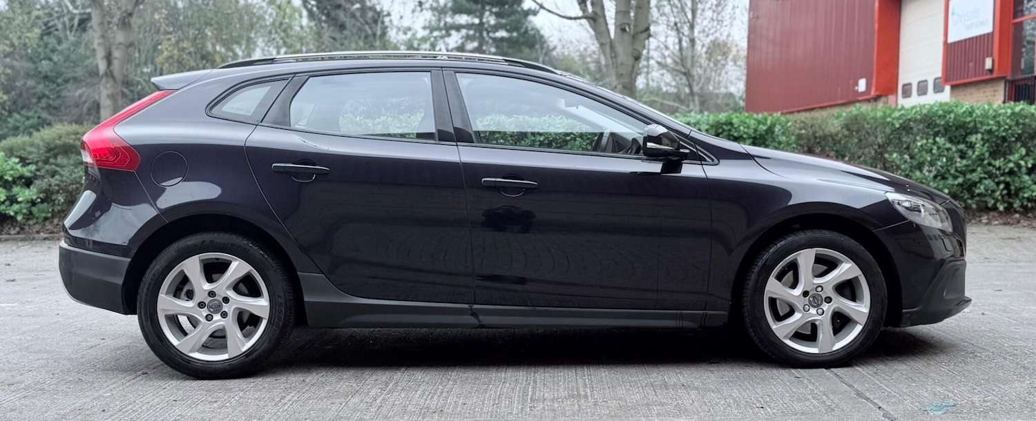 Used Volvo V40 Cross Country 2016 for sale - 76549420: Photo 14