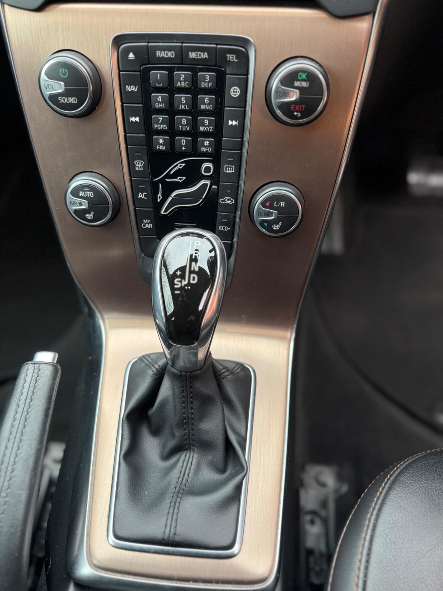 Used Volvo V40 Cross Country 2016 for sale - 76549420: Photo 18