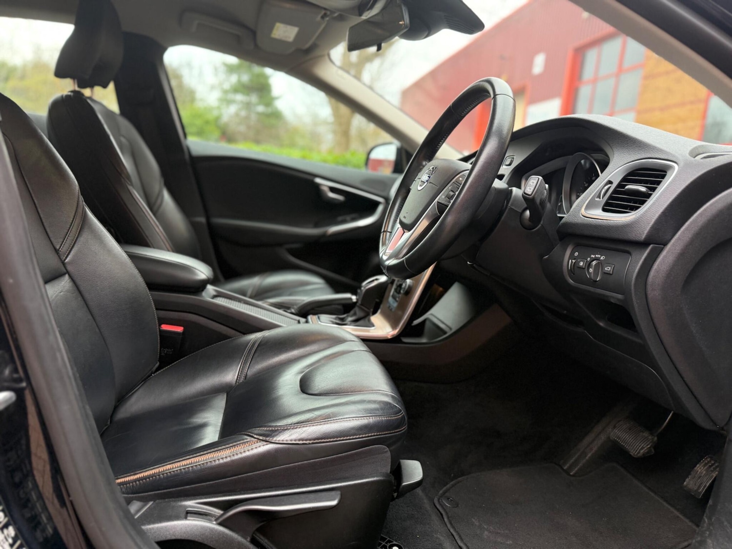 Used Volvo V40 Cross Country 2016 for sale - 76549420: Photo 19