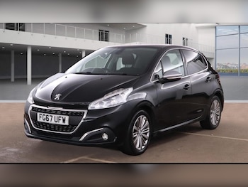 Peugeot - 208