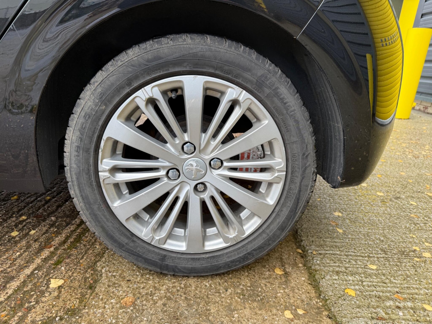 Used Peugeot 208 2017 for sale - 76671382: Photo 23