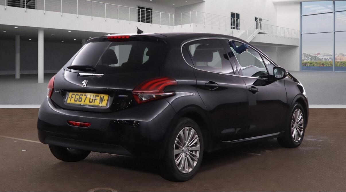 Used Peugeot 208 2017 for sale - 76671382: Photo 5