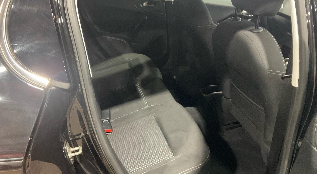 Used Peugeot 208 2017 for sale - 76671382: Photo 8