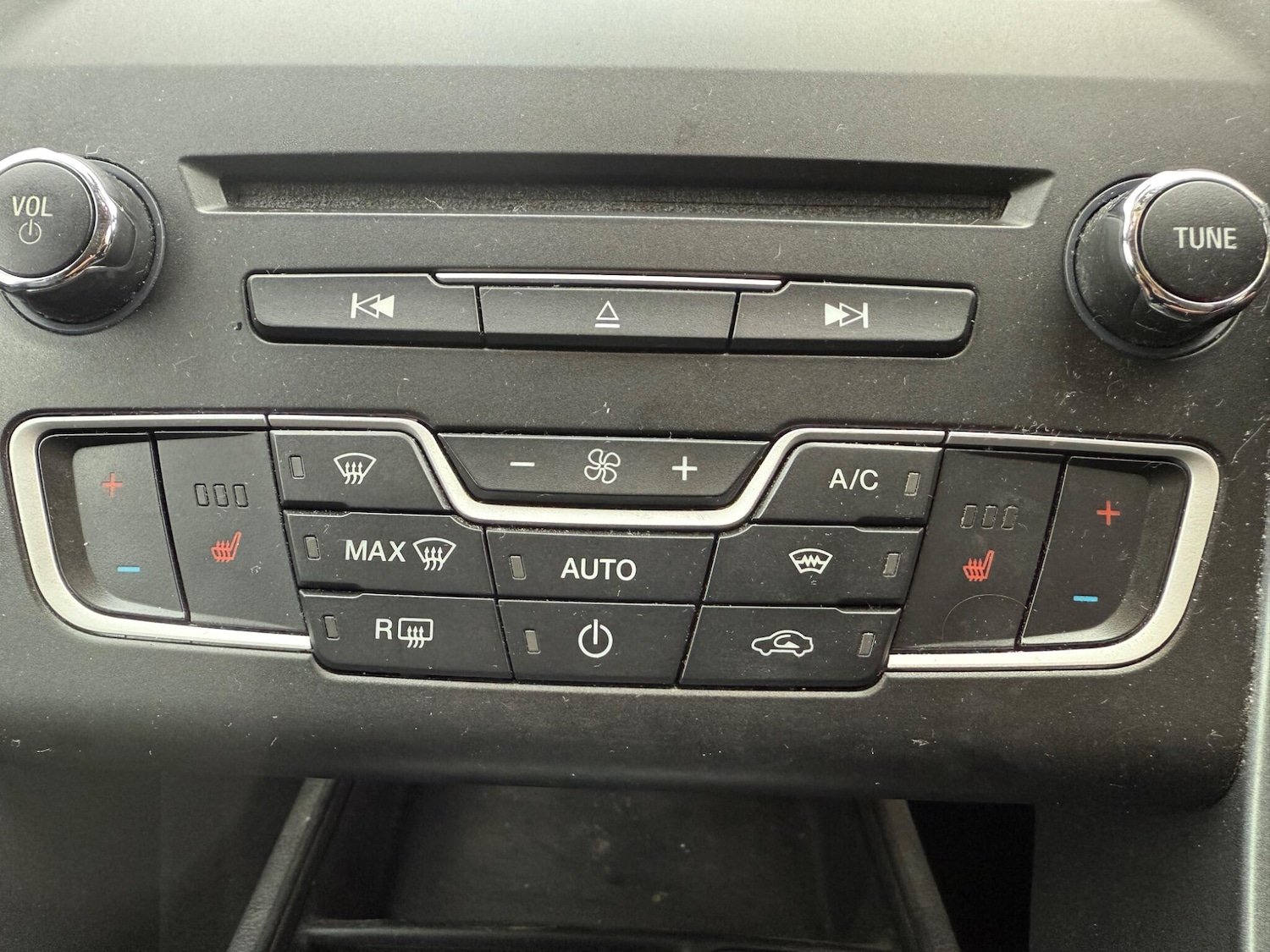 Used Ford Mondeo 2016 for sale - 77060211: Photo 30