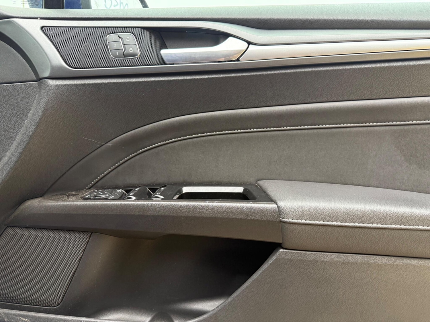 Used Ford Mondeo 2016 for sale - 77060211: Photo 35