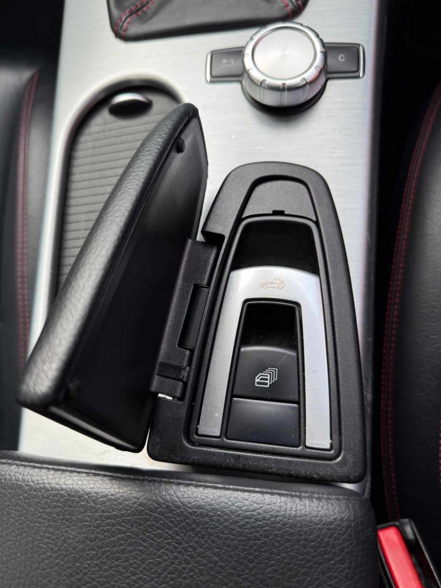 Used Mercedes-Benz SLK 2012 for sale - 76484740: Photo 38