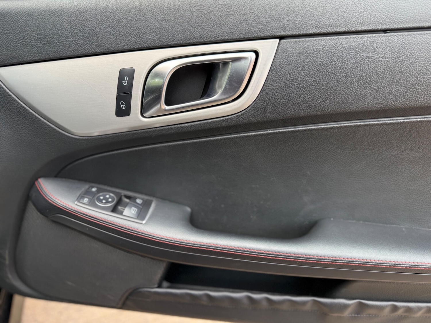 Used Mercedes-Benz SLK 2012 for sale - 76484740: Photo 40