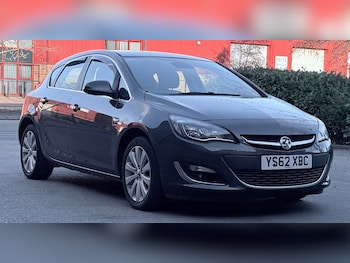 2013 (62) - 1.6i 16V Elite 5dr