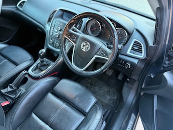 Used Vauxhall Astra 2013 for sale - 77891704: Photo