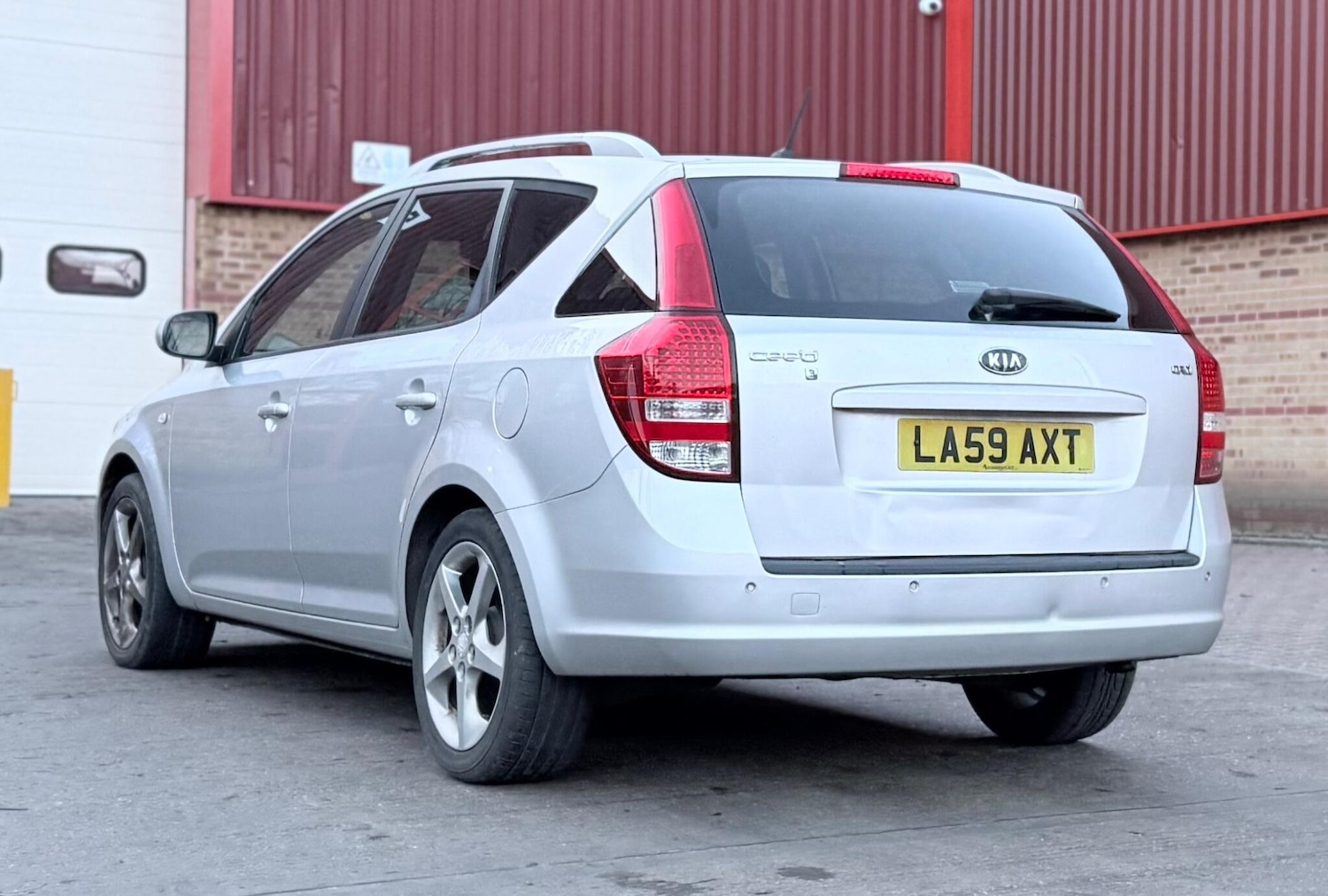 Used Kia Ceed 2010 for sale - 76866394: Photo 8