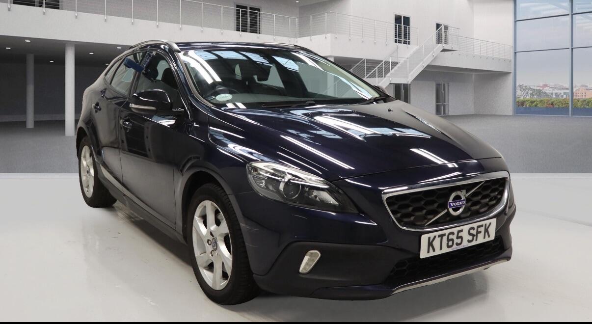Used Volvo V40 2016 for sale - 76521760: Photo 1