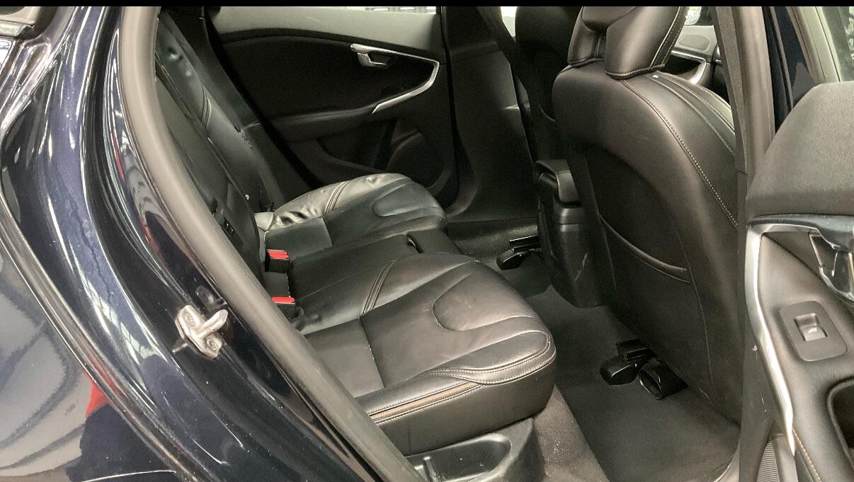 Used Volvo V40 2016 for sale - 76521760: Photo 8