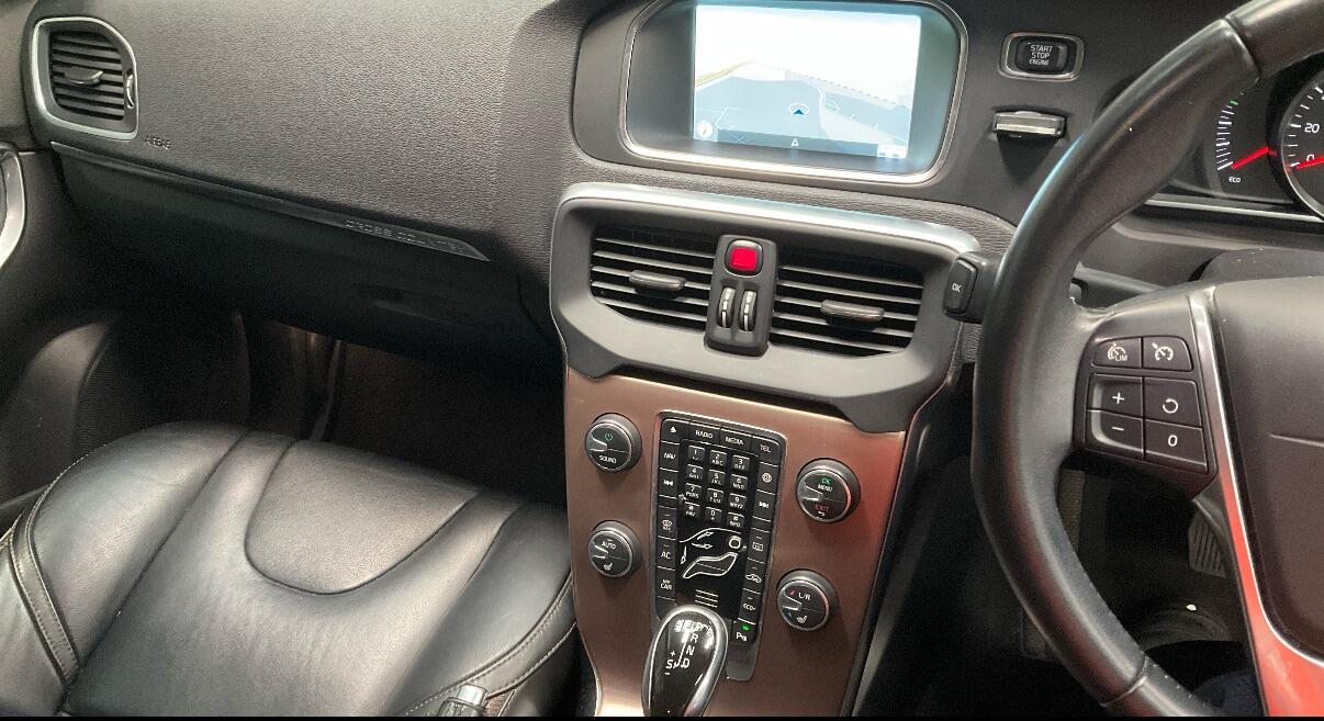 Used Volvo V40 2016 for sale - 76521760: Photo 9