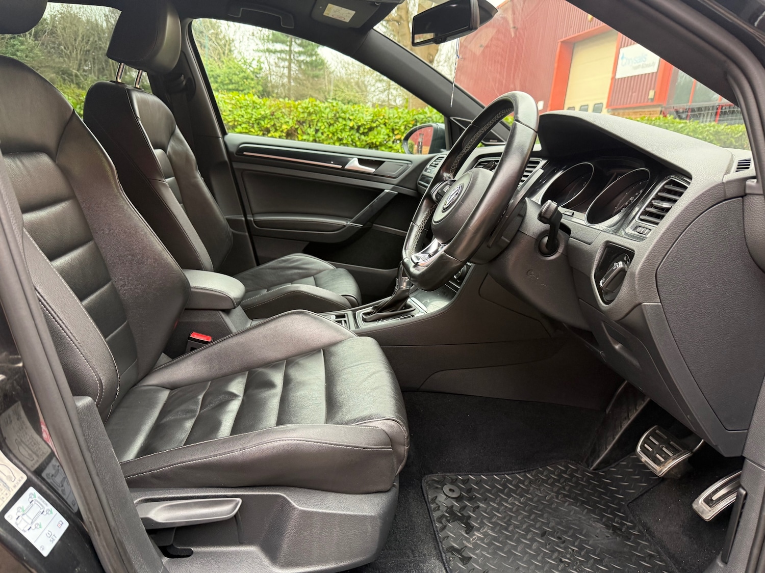 Used Volkswagen Golf 2015 for sale - 77797996: Photo 32