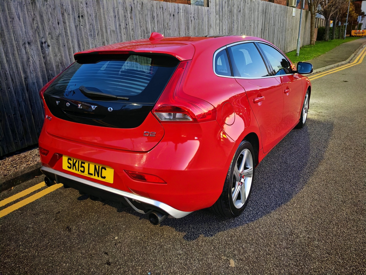 Used Volvo V40 2015 for sale - 76640695: Photo 7