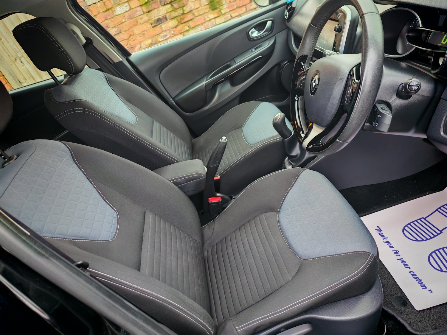 Used Renault Clio 2015 for sale - 77059315: Photo 11